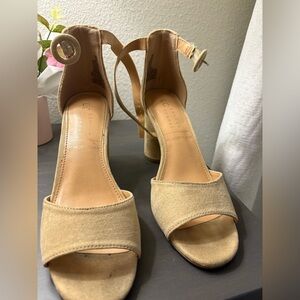 Used LC Lauren Conrad Tan Block Heel Sandals